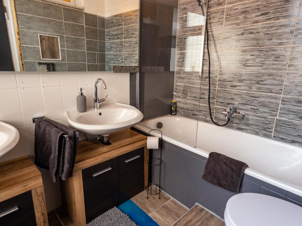 #212 Lux-Appart - Zentrum Neuss - Duesseldorf Messe - Netflix & Prime Luaran gambar
